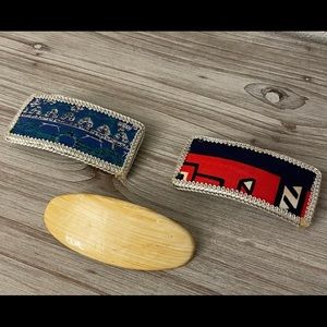 SOLD🌷Beautiful LOT: 3 Vintage Hair Clips (2 Fabric & 1 Resin) Accessories🤩